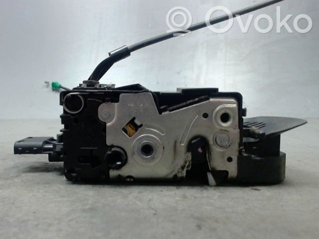 Citroen C3 Picasso Front door lock 