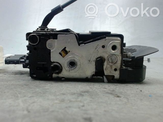 Citroen C3 Picasso Front door lock 