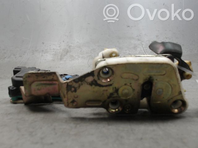 Daewoo Matiz Priekšpusē slēdzene 