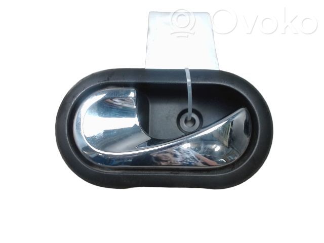 Dacia Duster Manecilla interna puerta delantera 