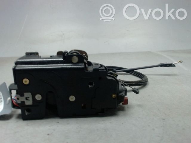 Volkswagen Touran I Takaoven lukko