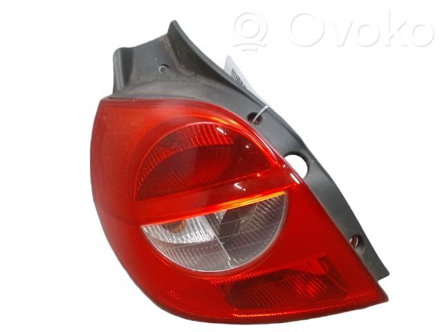 Renault Clio III Luci posteriori 