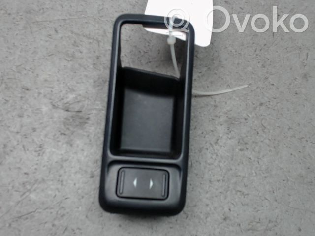 Electric window control switch   1223143,043208,0916301,1223143,1223977,3734933,3M5T14529AA,3M5T14529BB,4421911LUESR,714098290143,8M5T14529BA,90421966,90510601,BSG30860015,V25730087