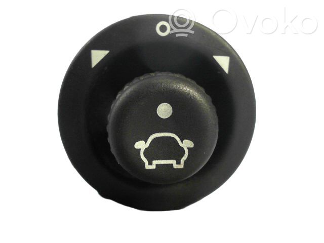 Wing mirror switch   4781958,4781958,93B617B676BA