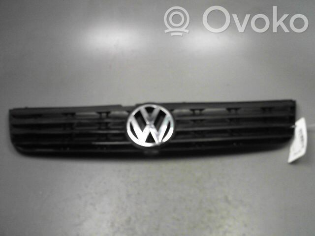 Volkswagen PASSAT B5 Maskownica / Grill / Atrapa górna chłodnicy 
