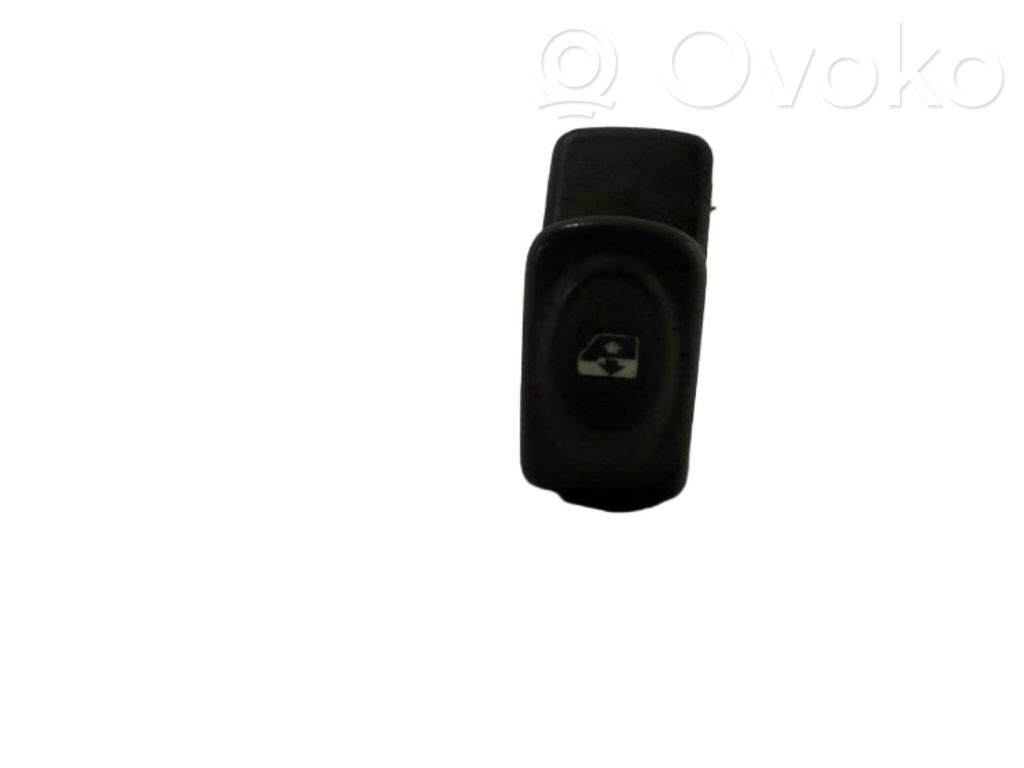Renault Twingo I Interruttore di controllo dell’alzacristalli elettrico 