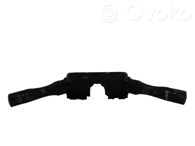 Nissan Micra Commodo, commande essuie-glace/phare 