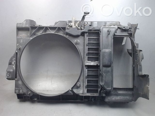 Peugeot 407 Staffa di montaggio del radiatore