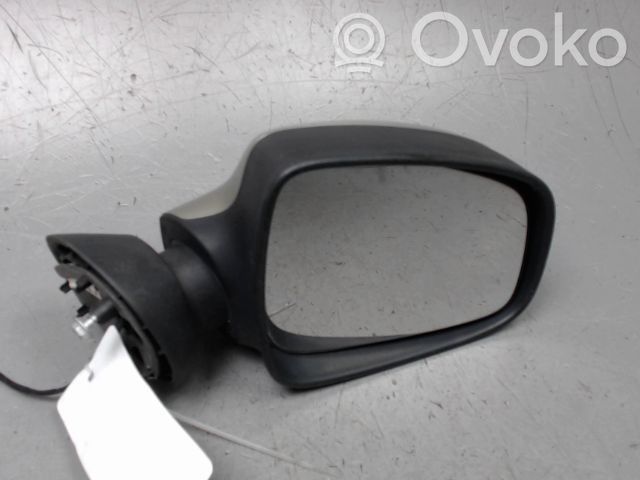 Dacia Sandero Elektryczne lusterko boczne drzwi przednich 