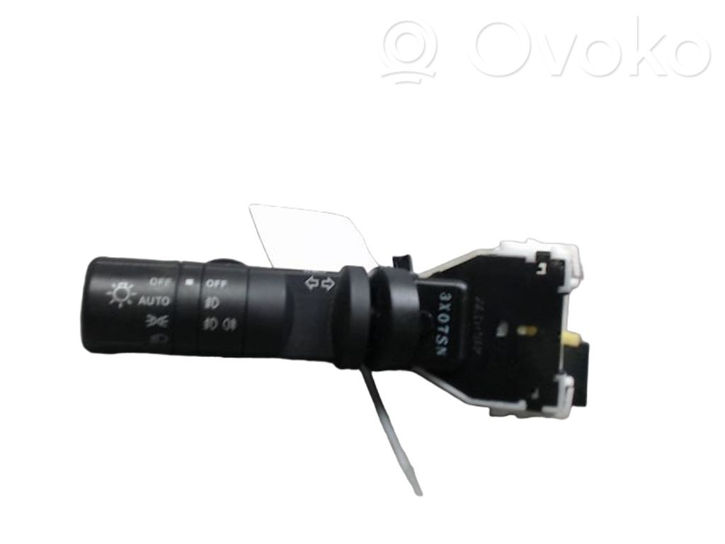 Nissan Qashqai Manetă semnalizator 