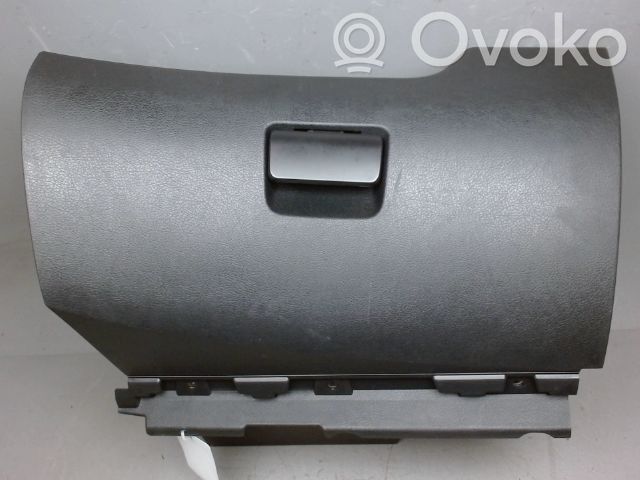 Peugeot 207 Handschuhfach