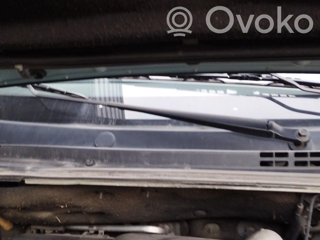Citroen C5 Front wiper blade arm 