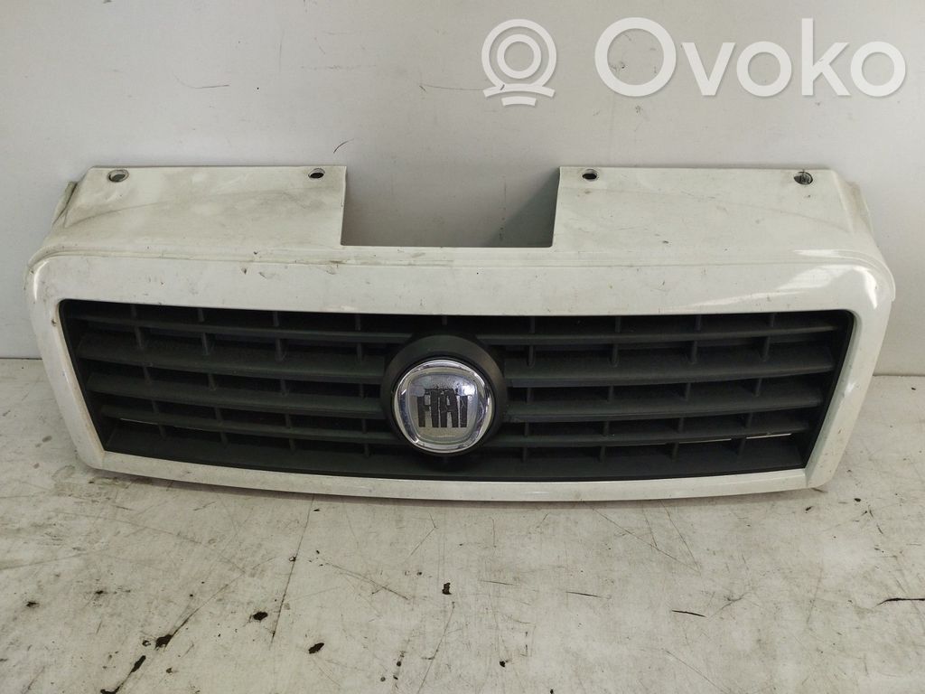 Fiat Doblo Front grill 