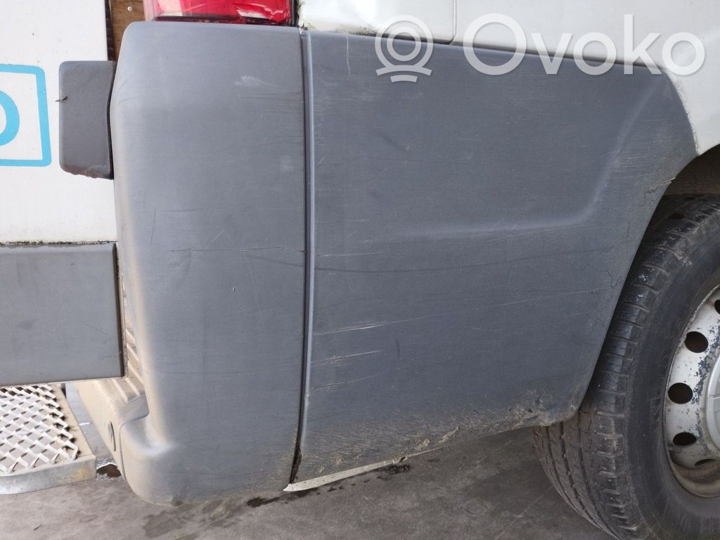 Fiat Ducato Moldura de la esquina del parachoques trasero 