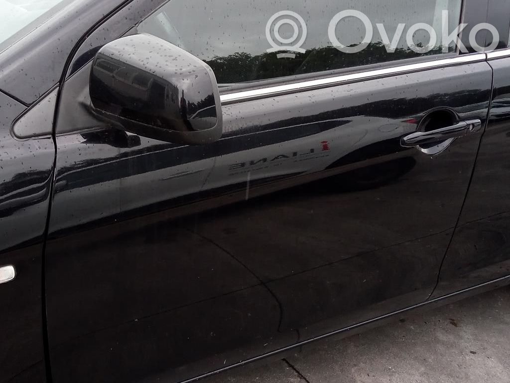 Mitsubishi Lancer X Front door lock 