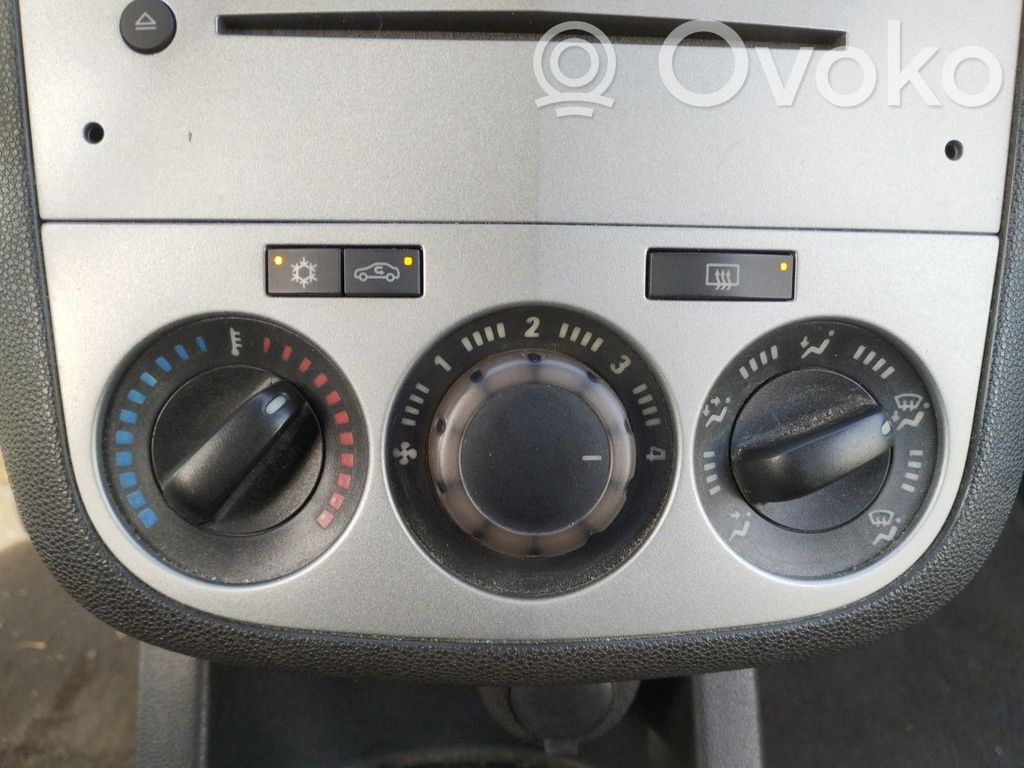 Opel Corsa D Climate control unit 