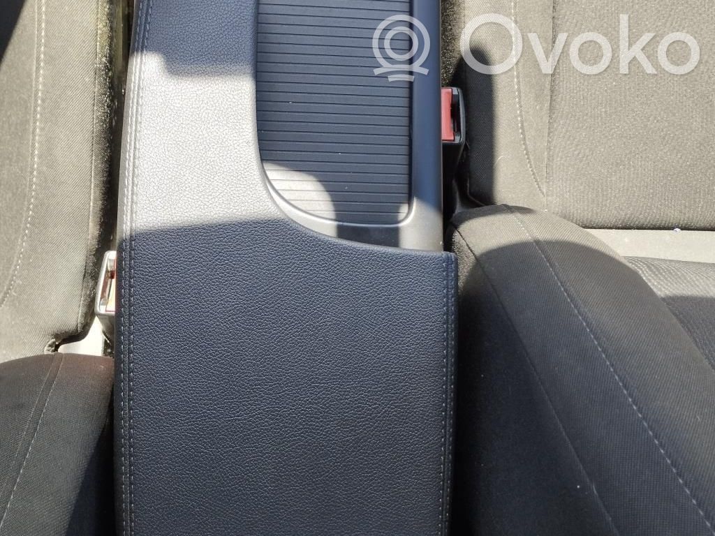 Opel Insignia A Center console 