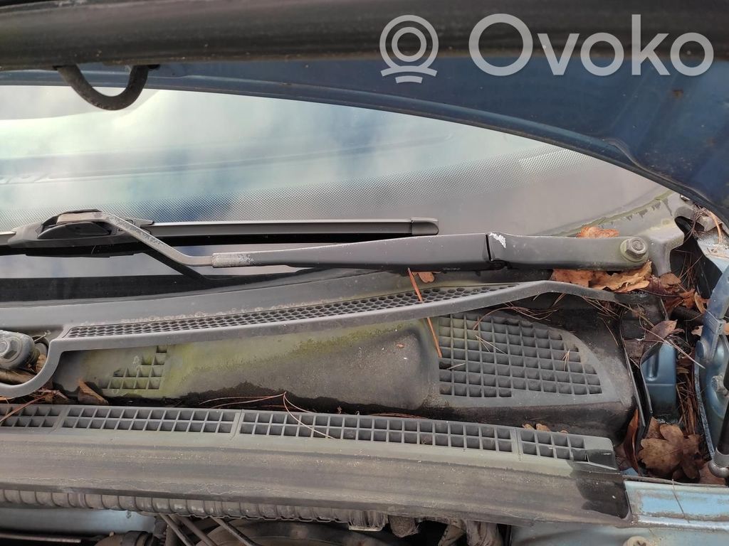 Peugeot 406 Ramię wycieraczki szyby przedniej / czołowej 