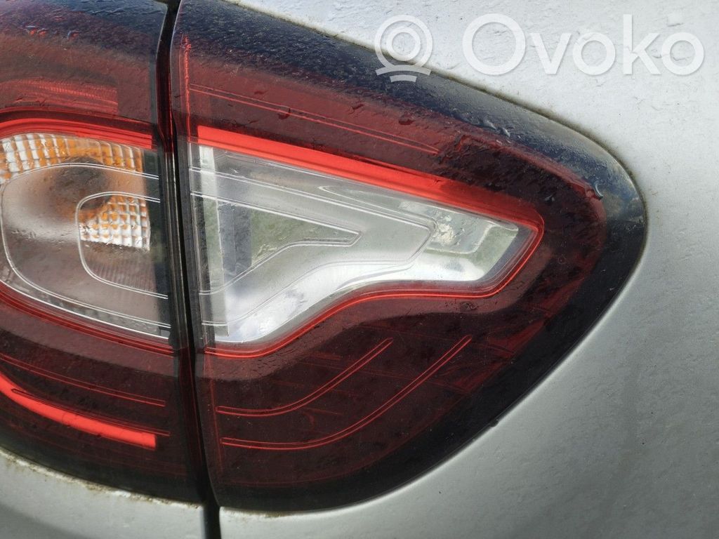 Renault Captur Lampă spate în capacul portbagajului 
