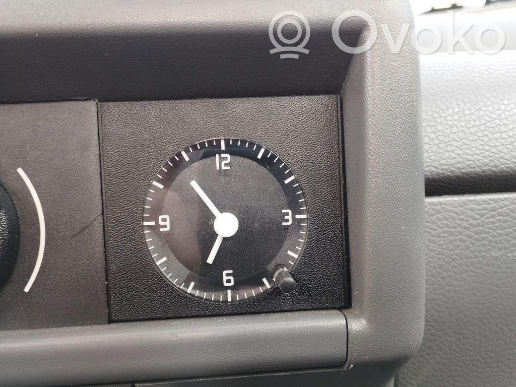 Renault Clio I Pulkstenis 
