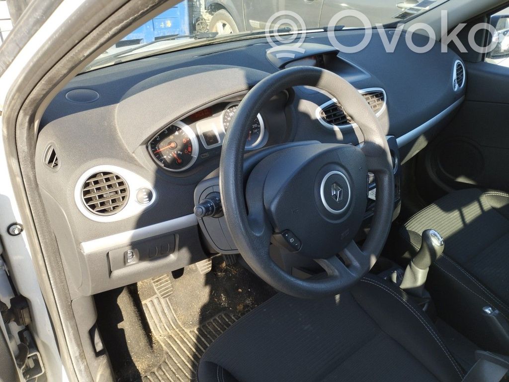 Renault Clio III Dashboard 