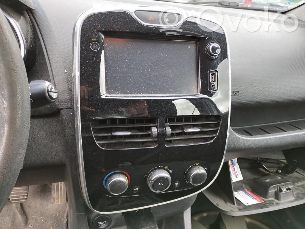 Renault Clio IV Ignition key card reader 