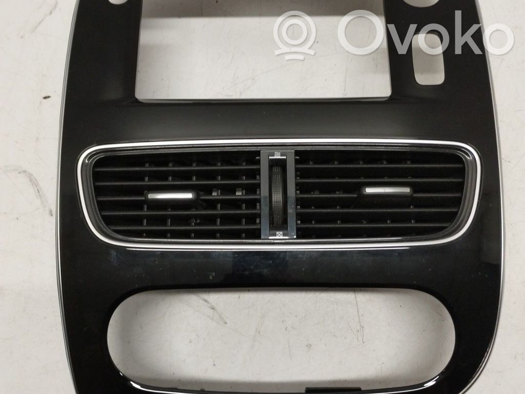 Renault Clio IV Radio/GPS head unit trim 