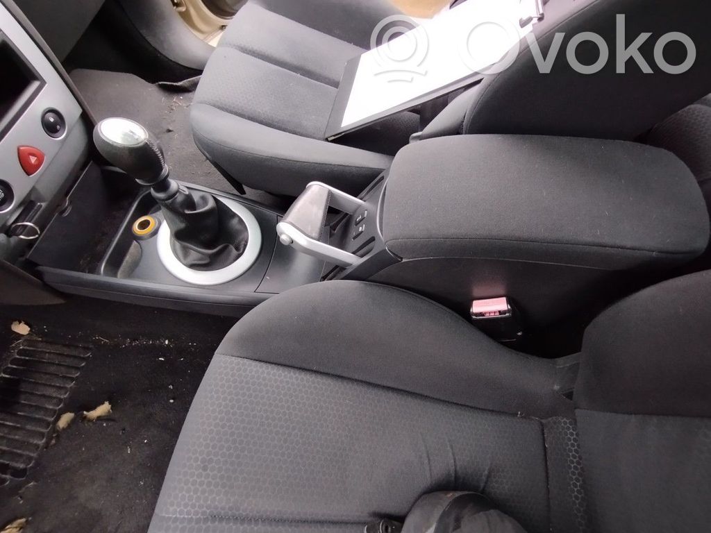 Renault Megane II Keskikonsoli 