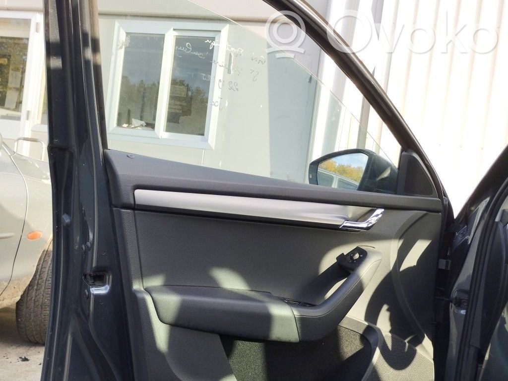 Skoda Octavia Mk3 (5E) Geam ușă față patru uși 
