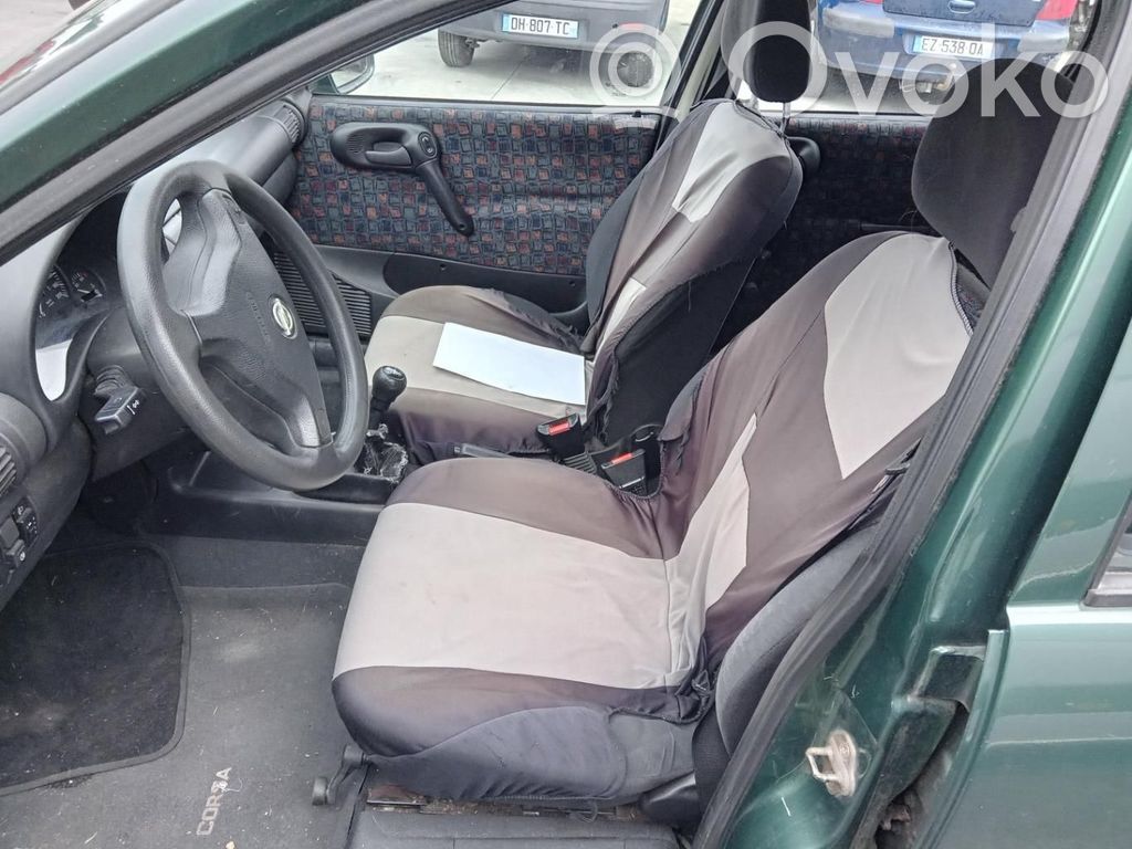 Opel Corsa B Hebilla del cinturón delantero 