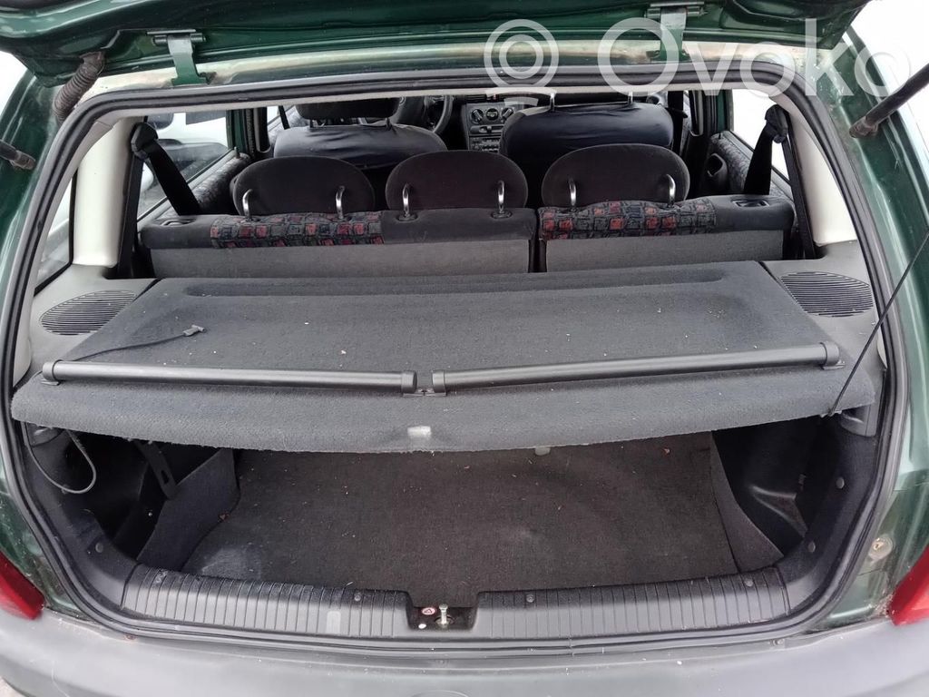 Opel Corsa B Hattuhylly 