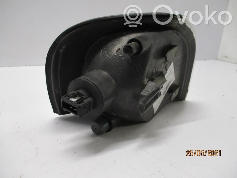 Volvo S80 Front fender indicator light 