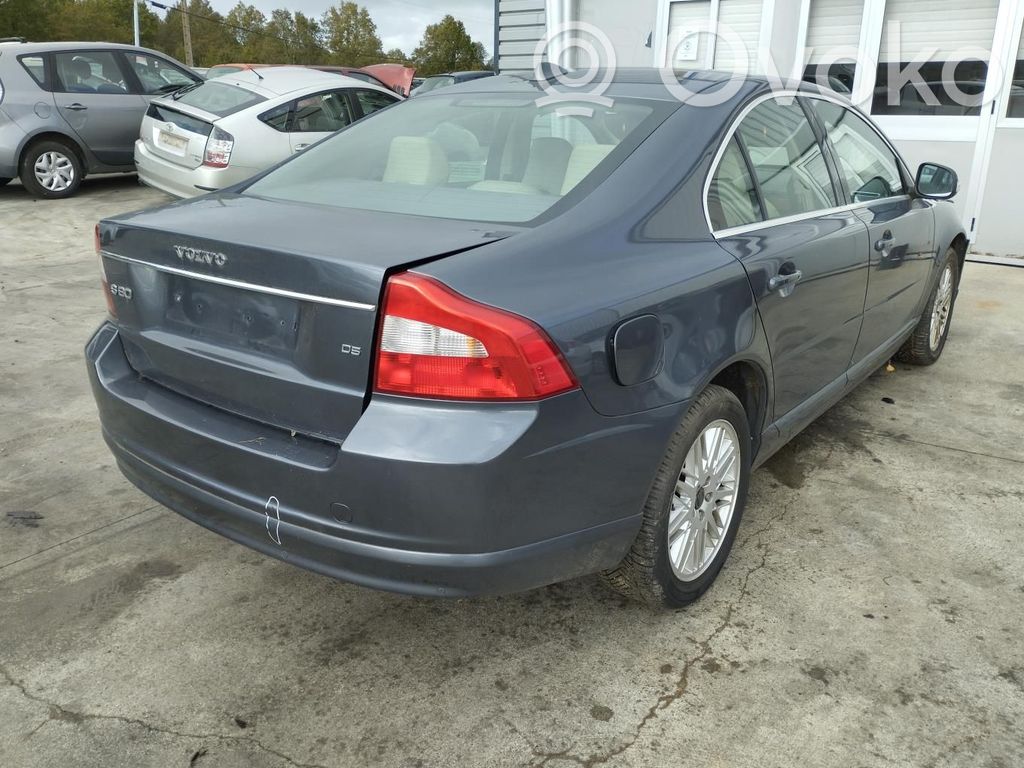 Volvo S80 Takajarrusatula 