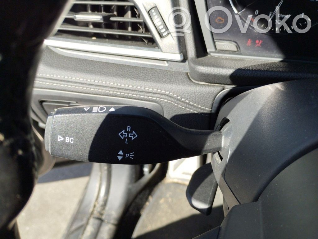 BMW 2 F46 Indicator stalk 