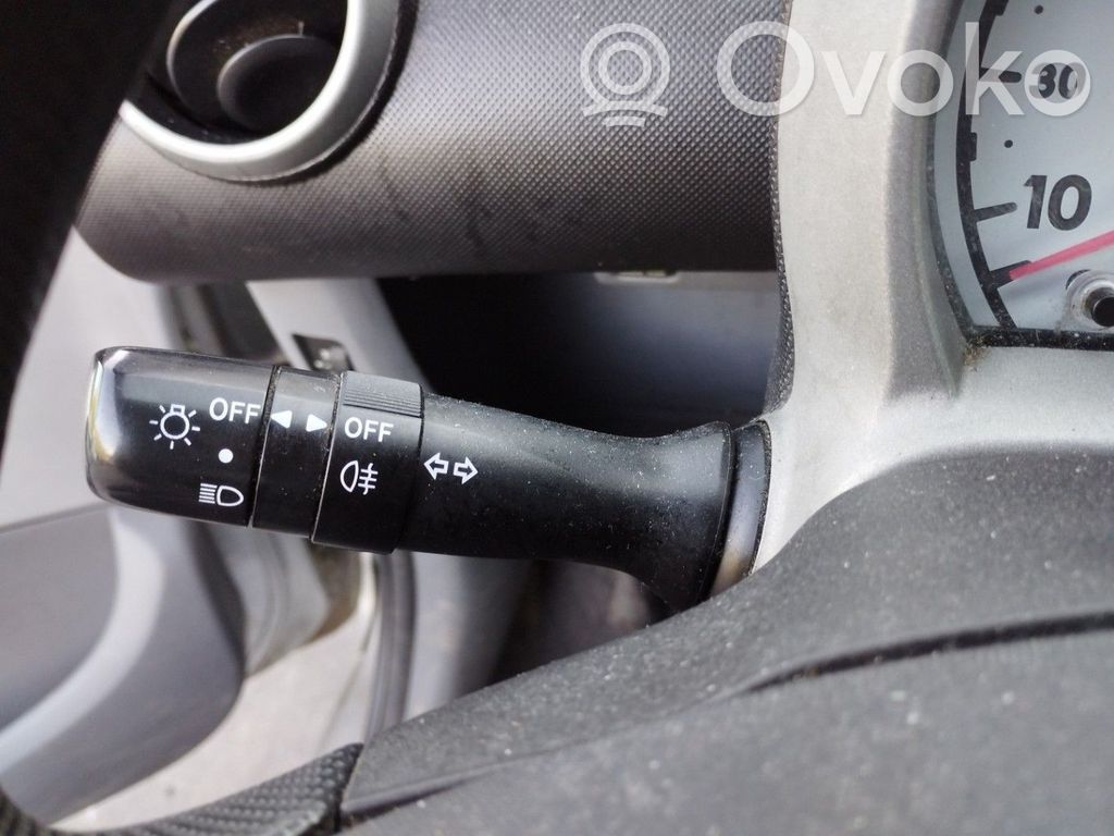 Peugeot 107 Indicator stalk 