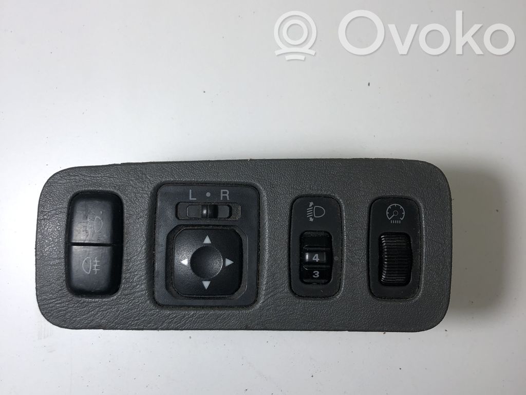 Mitsubishi Space Star Wing mirror switch 