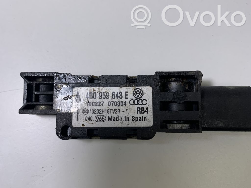 Audi A6 S6 C5 4B Airbagsensor Crashsensor Drucksensor 