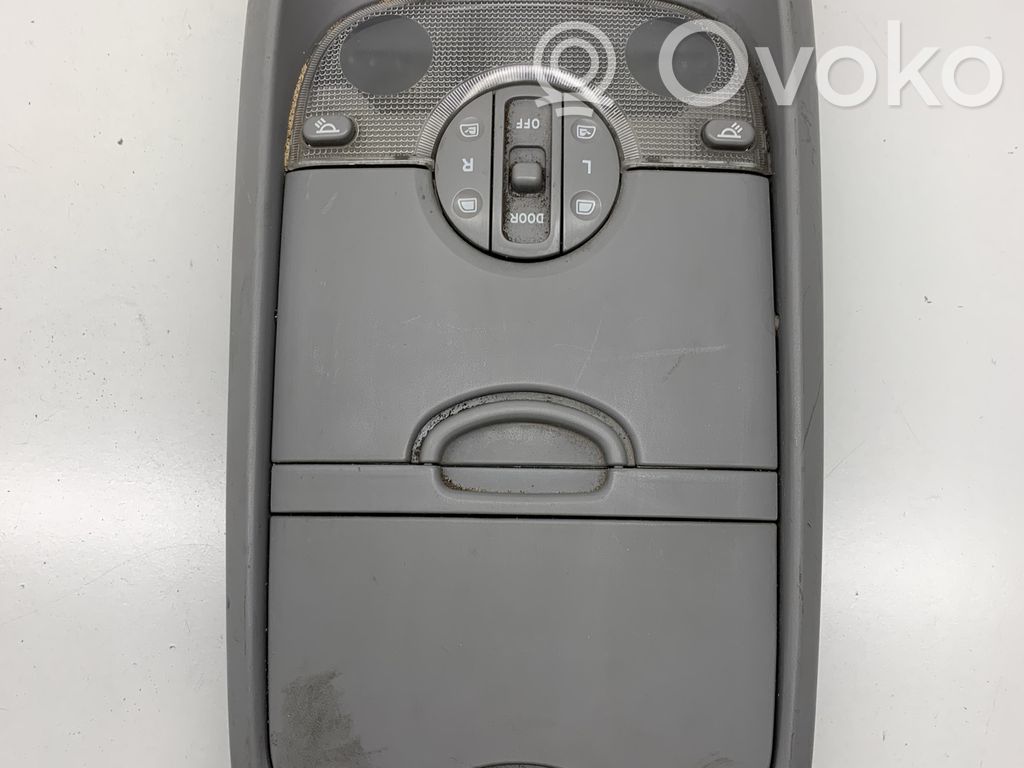 KIA Carnival Luz del asiento delantero 