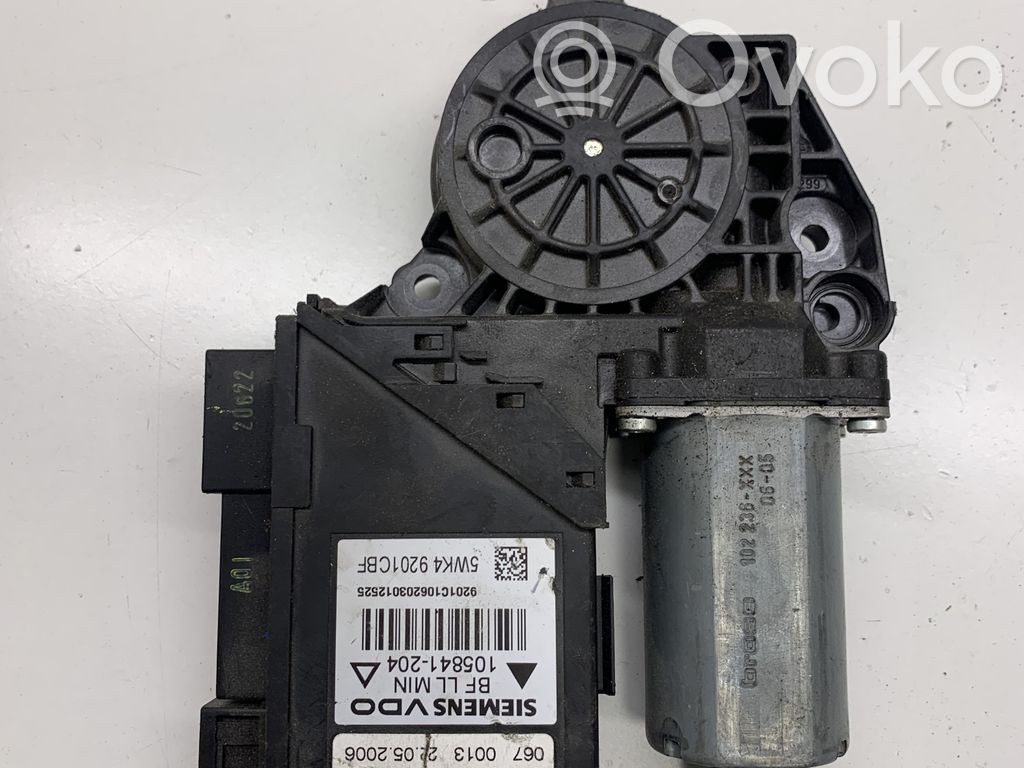 Audi A4 S4 B7 8E 8H Etuoven ikkunan nostomoottori 