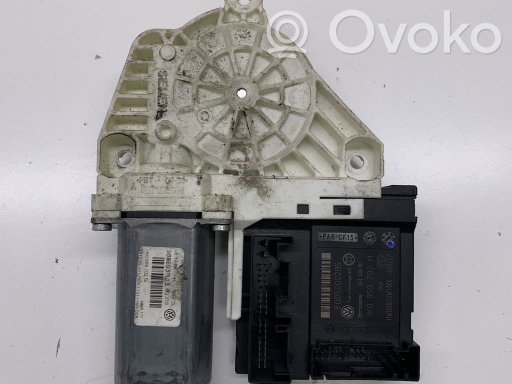 Volkswagen PASSAT B6 Silnik regulatora szyby drzwi przednich 