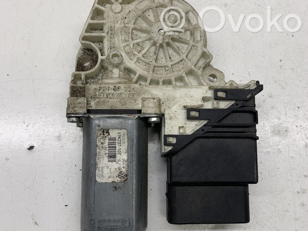 Volkswagen PASSAT B6 Silniczek podnoszenia szyby drzwi tylnych 