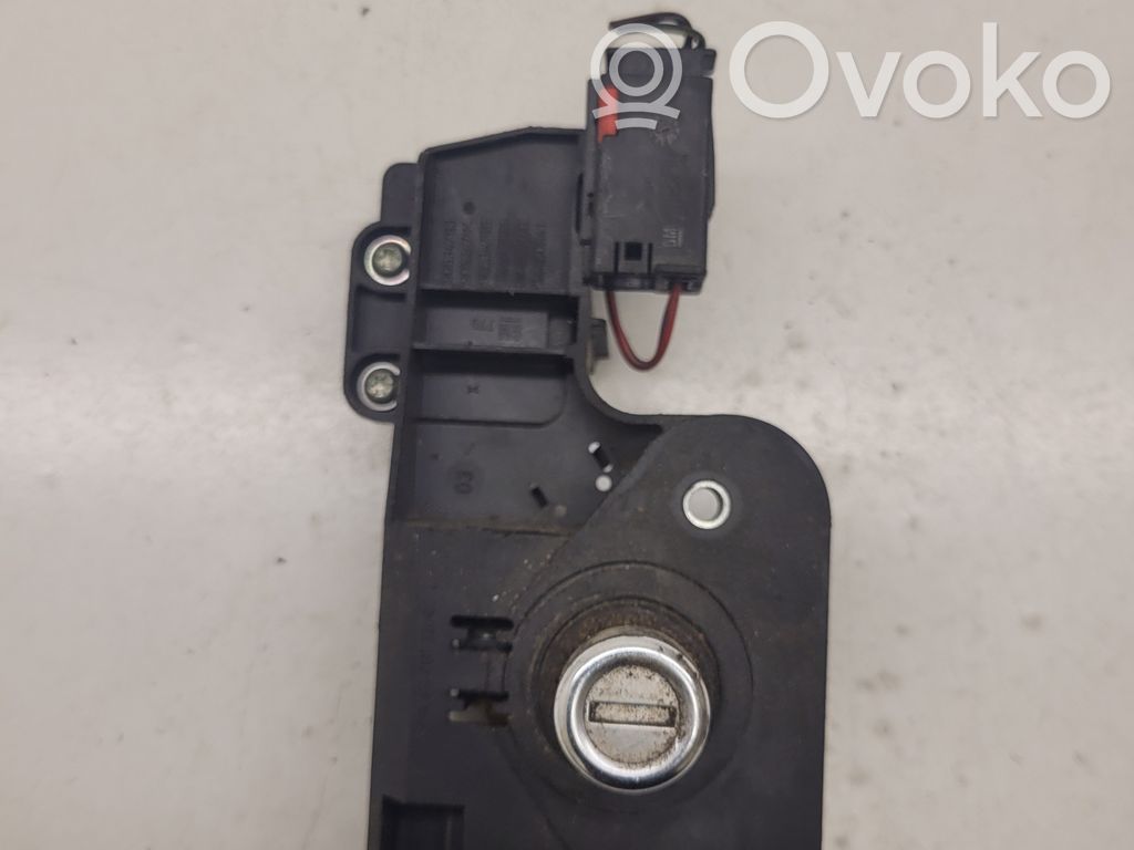 Opel Meriva A Zamek klapy tylnej / bagażnika 