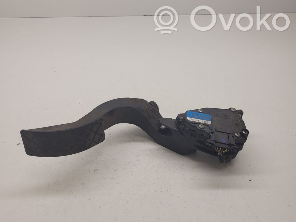 Audi A4 S4 B6 8E 8H Kaasupoljin 