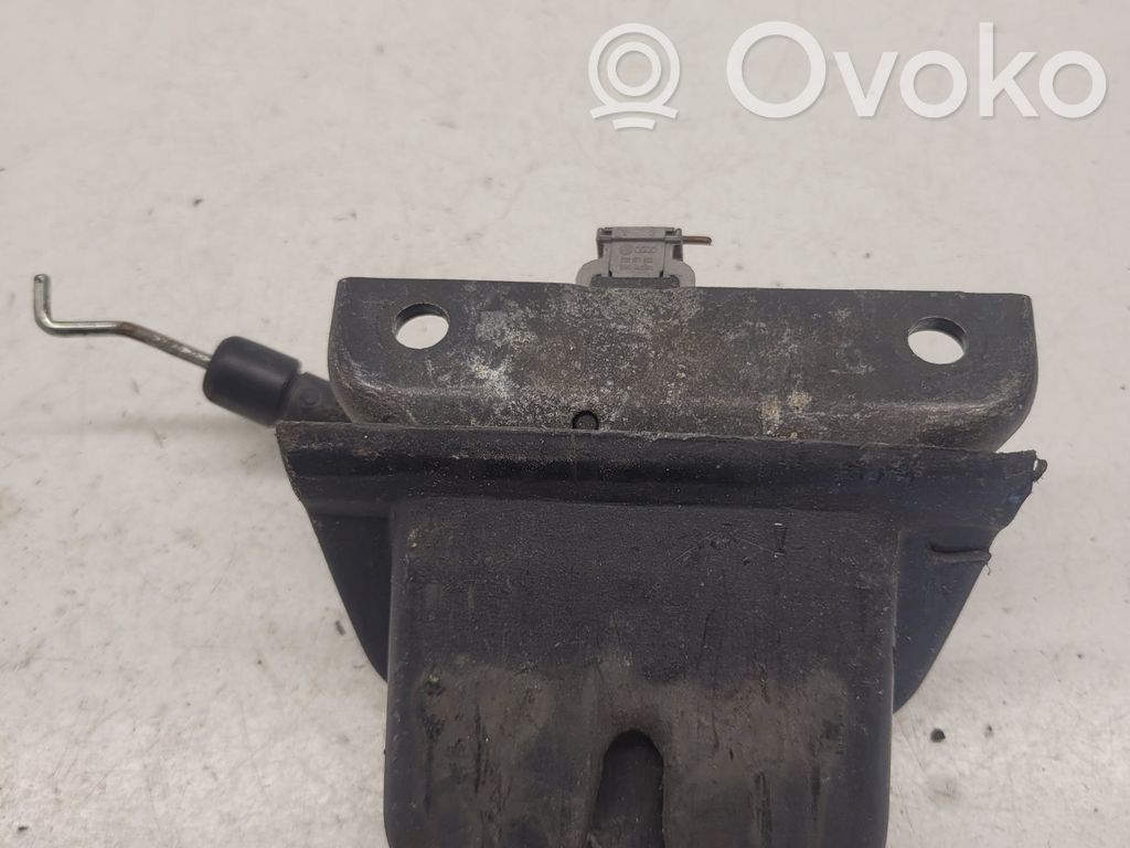 Audi A6 S6 C5 4B Tailgate/trunk/boot lock/catch/latch 