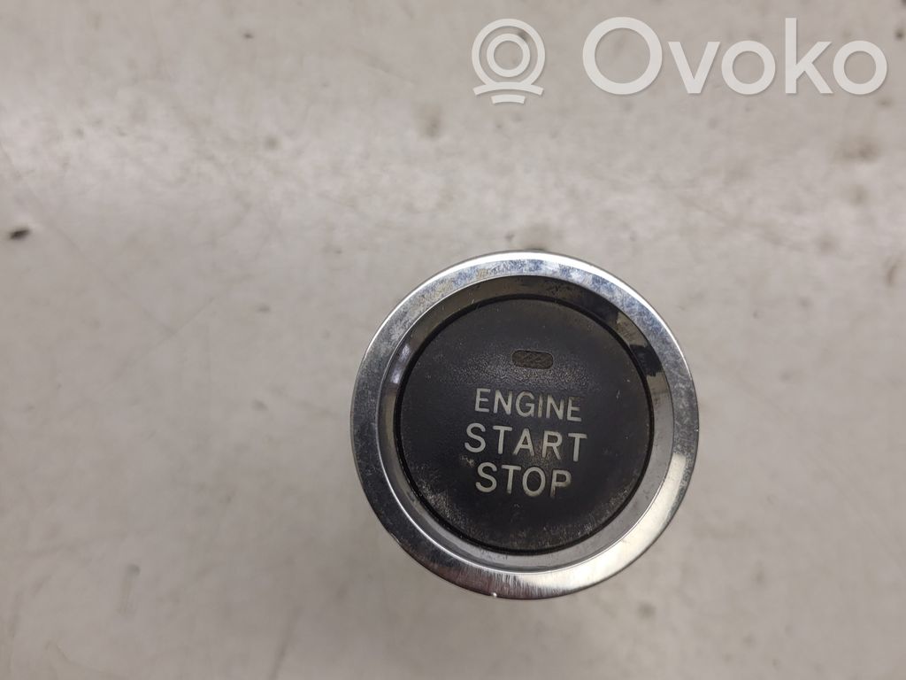 Toyota RAV 4 (XA30) Engine start stop button switch 