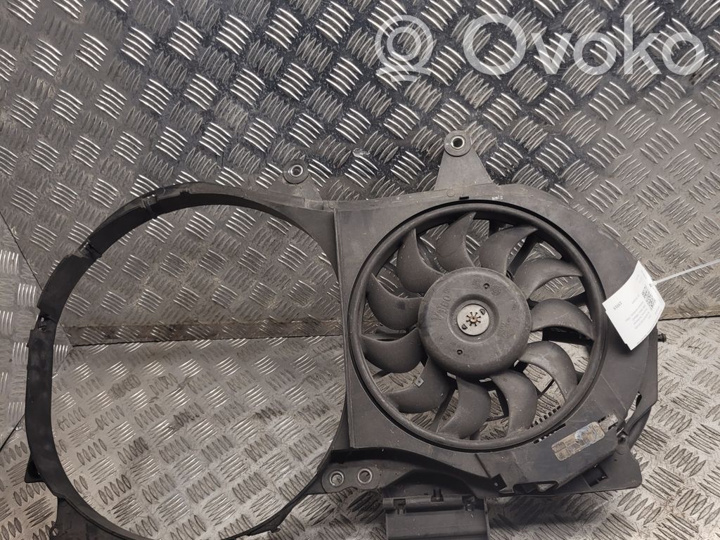 Audi A4 S4 B6 8E 8H Elektryczny wentylator chłodnicy 