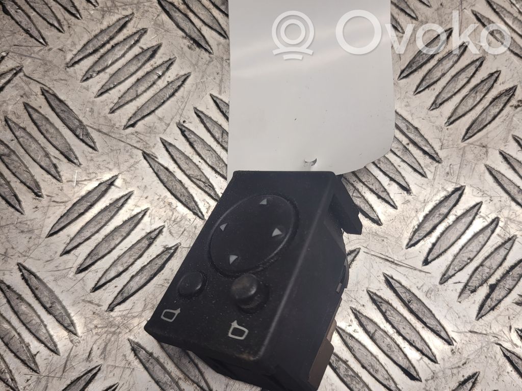 Audi A6 S6 C4 4A Wing mirror switch 