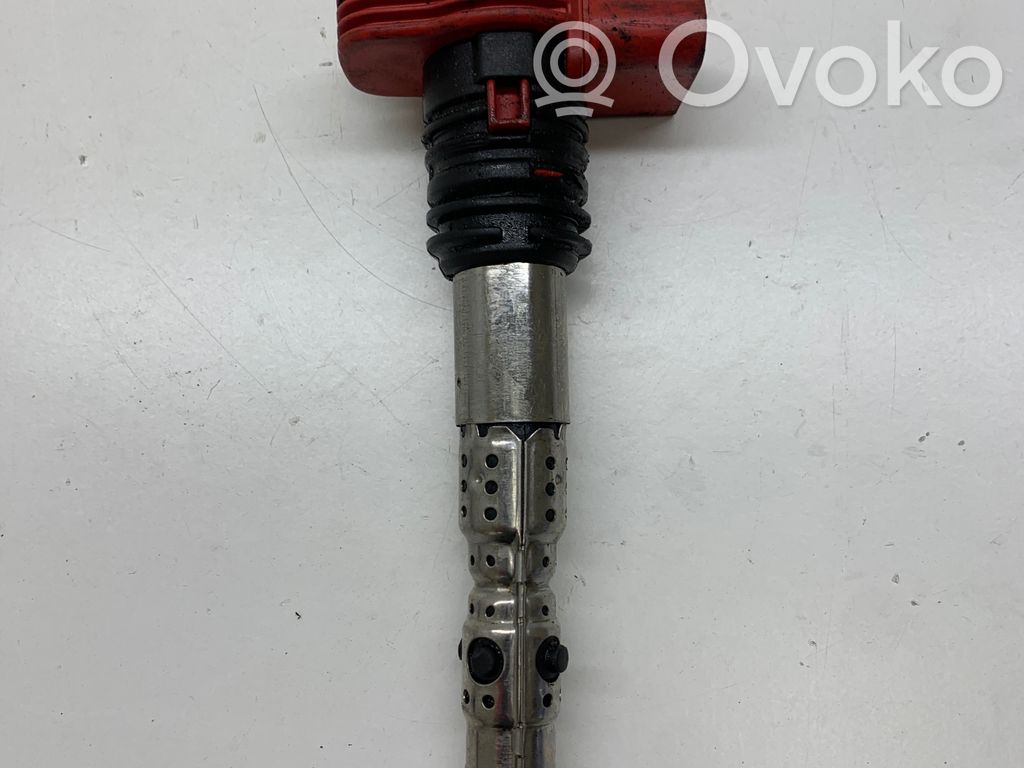 Audi A4 S4 B6 8E 8H Cewka zapłonowa wysokiego napięcia 