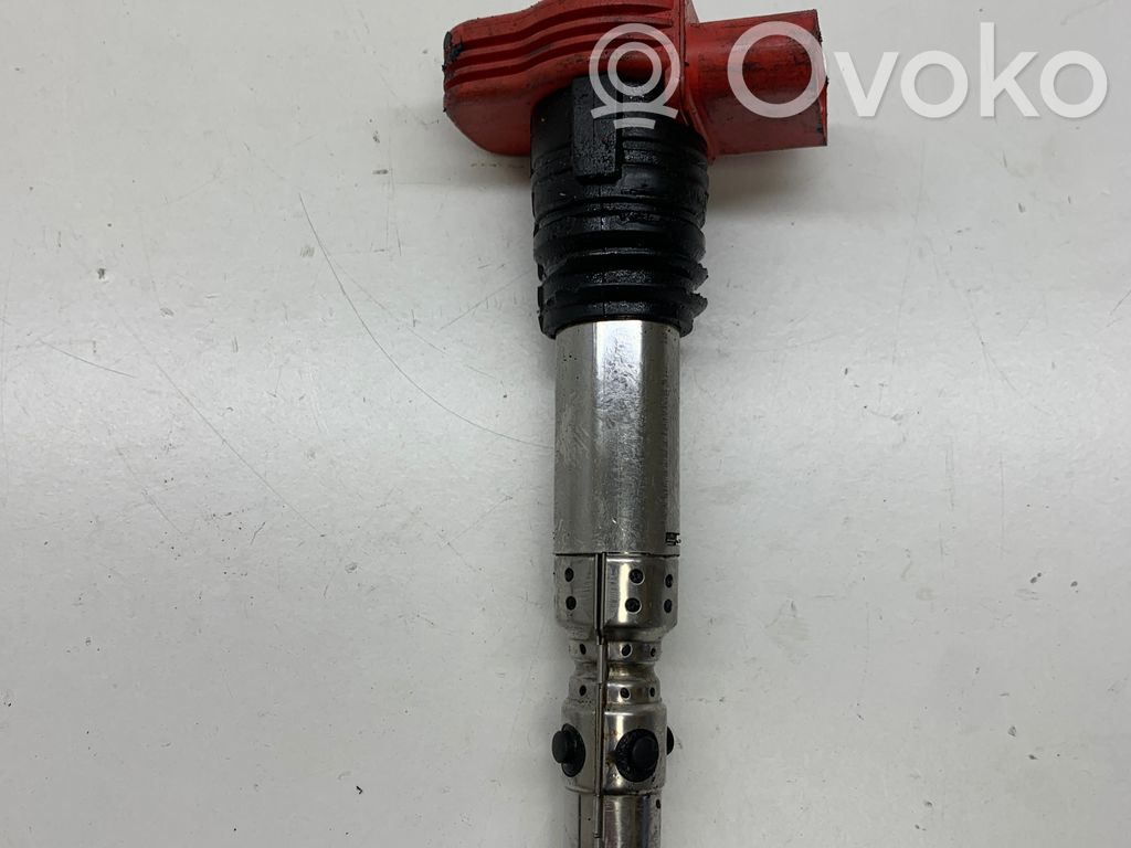 Audi A4 S4 B6 8E 8H Cewka zapłonowa wysokiego napięcia 