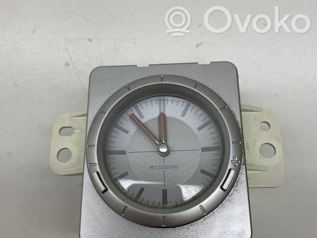 Mitsubishi Outlander Reloj 